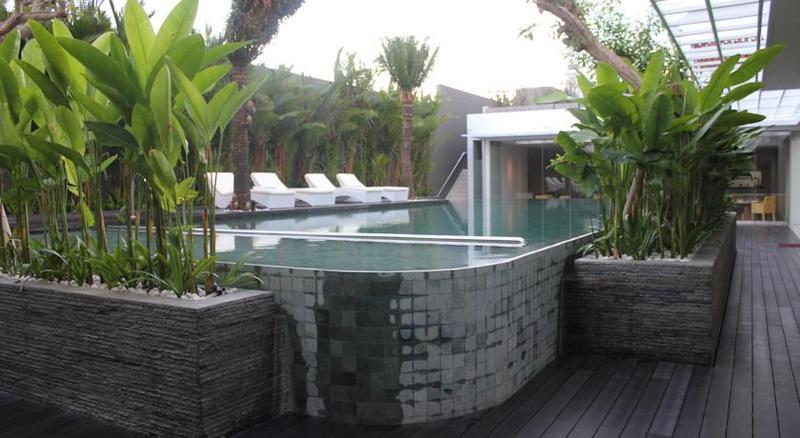 Harvestland Hotel Bali クタ エクステリア 写真